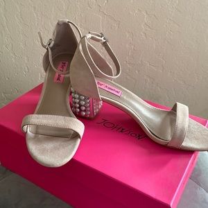 Betsey Johnson sandal